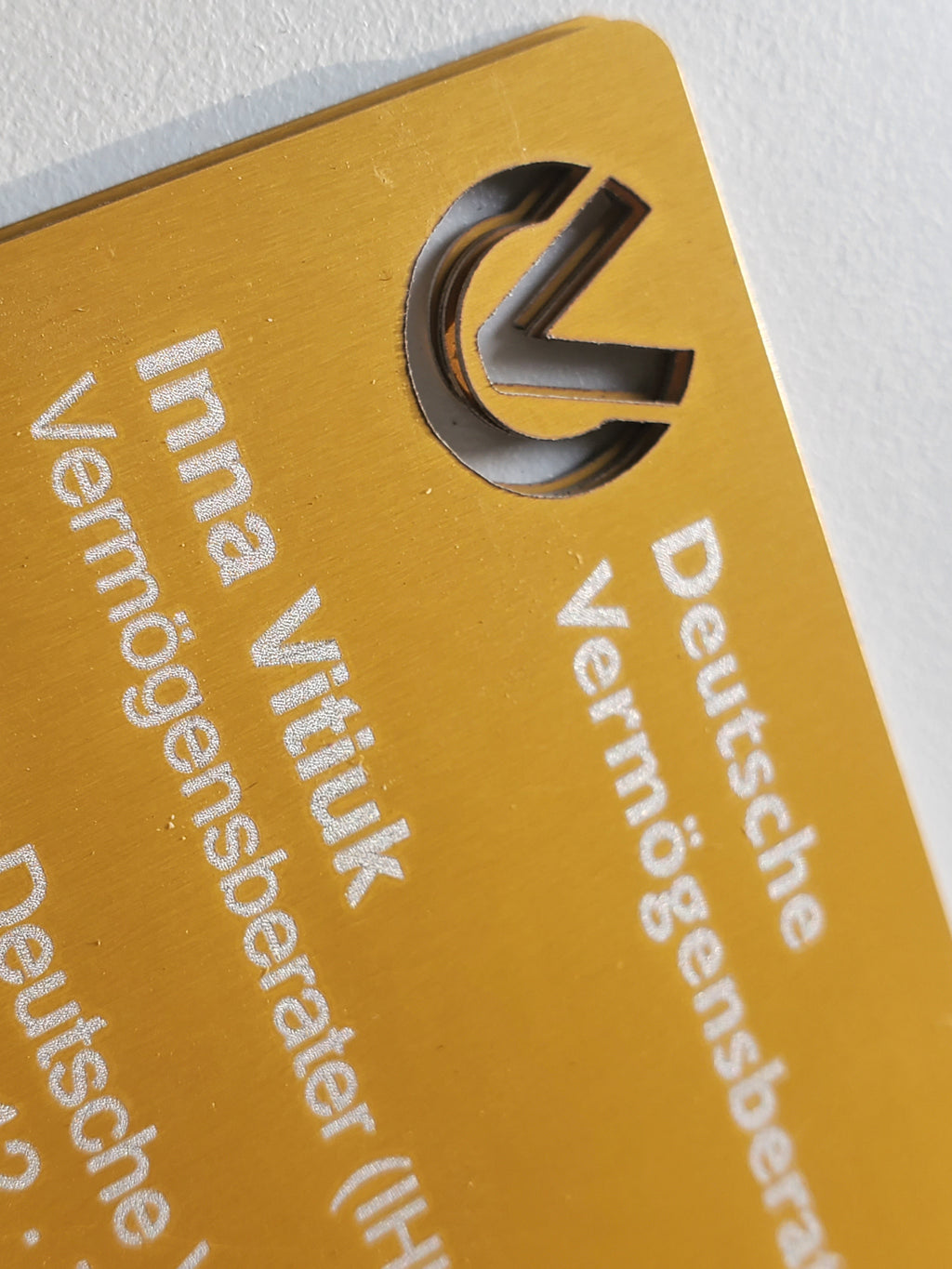 Premium Aluminium Visitenkarte – Gravur & QR-Code, 0,4 mm