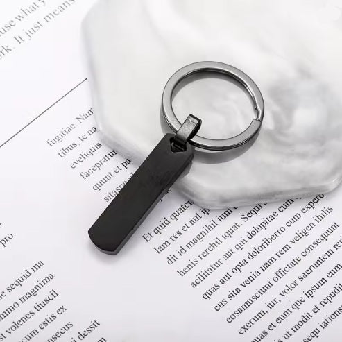 Edelstahl-Schlüsselanhänger „MaLu“ – spiegelpoliert, mit individueller Lasergravur